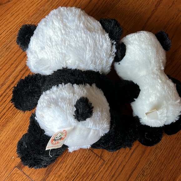 Panda bears - Picture 4 of 5